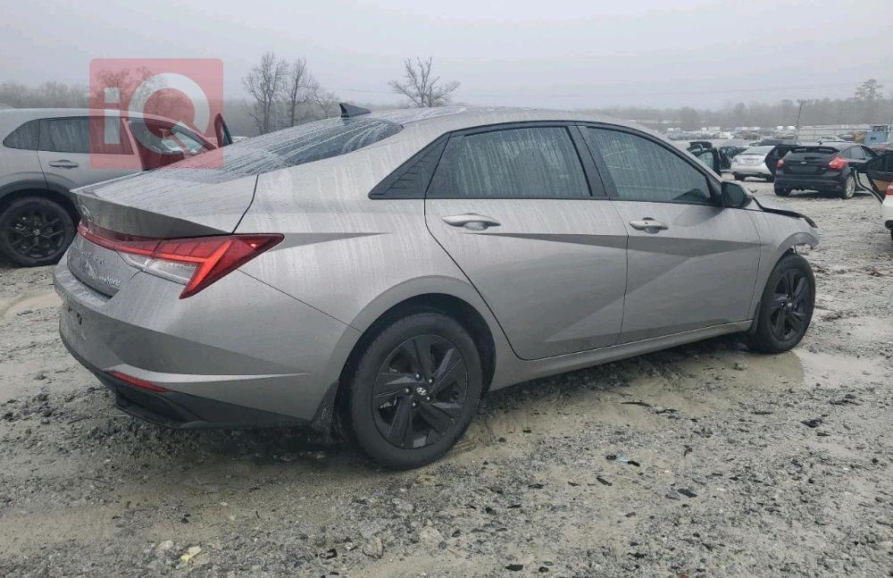 هیۆندای ئەلەنترا